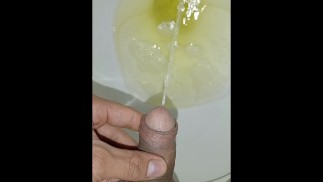 pisse désespérée longue et agréable, son original, gros plan