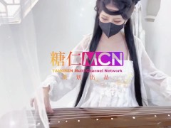 中秋特辑 嫦娥仙子寂寞到梦中于夫君相会 淫穴侍奉 整夜不停 - Screenshot 1 of 16 - 人妻
