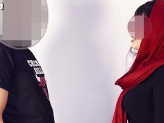 انگار صداهای اتاق خوابم نمیذاشت همسایم شبا استراحت کنه. منم گفتم از این به بعد صدا اومد تو هم بیا - Screenshot 1 of 16 - Irani