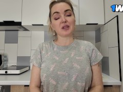 Молодой парень трахнул свою соседку, сочную Милфу - Screenshot 3 of 16 - Milf