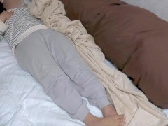 【個人撮影】AV見てたら濡れてきたのでオナニーしちゃった♡日本人女性のリアルなオナニー♡指入れ♡濡れたパンツ - Screenshot 3 of 16 - 絶頂