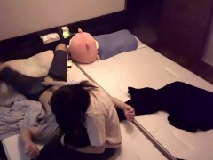 里帰り中の義姉が濃厚フェラチオ！凄舌テクニックに我慢できず大量射精。口内発射、ごっくん、フェラチオ、童貞、男、可愛い、素人、個人撮影、淫乱、 ゆみ - Screenshot 2 of 16 - かわいいフェラチオ