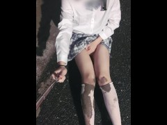 伪娘在雨后的马路边露出自慰 - Screenshot 14 of 16 - 男娘