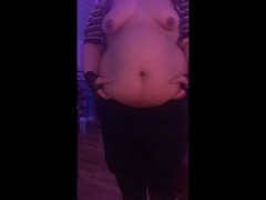 20 year old trans guy plays with his growing belly - Screenshot 3 of 16 - Fat Guy