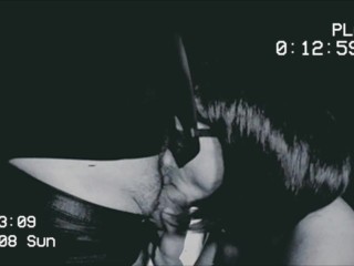 Milfy ZoomedIn - это BatMilf! Смотрите, как она уничтожает злого петуха!