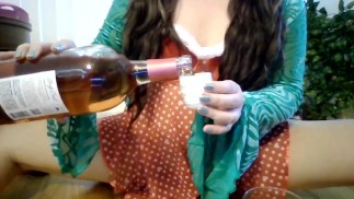 Питьевая игра Playtime с азиатской крошкой: Shots Challenge Выиграй приз