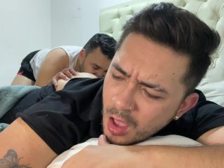 Padrastro me Confunde Cuando Duermo me come El Culo a Pelo y me Lo Deja Lleno De Leche Caliente