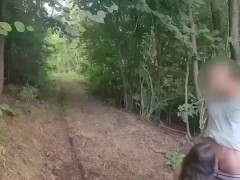 Caccia al tesoro PORNO! Gli SCONOSCIUTI che mi trovano mi SCOPANO! DUE veri FAN a cazzo duro seguono