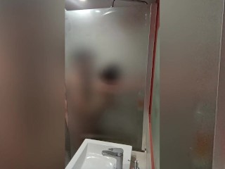 I Fuck Hotty Rox Hard in the Shower