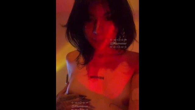 U LIKE TRANNYBABE TITS?