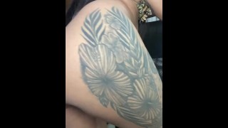 mostrando mi coño sin depilar