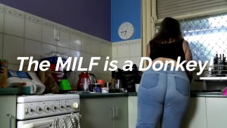 БЕСПЛАТНЫЙ ПРОСМОТР - Милфа - осел! Rem Sequence Transformation Fetish клип