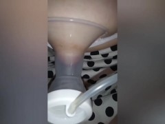 Pumping comp 2 - Screenshot 10 of 16 - Erotic Lactation