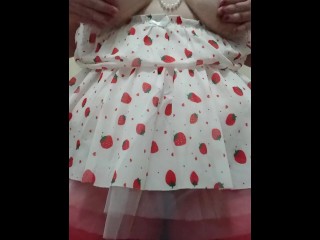 Игра сосков толстушки в нижнем белье