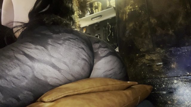 PANTYHOSE TEASE! MILF Dry Humping and Grinding while watching PORN!