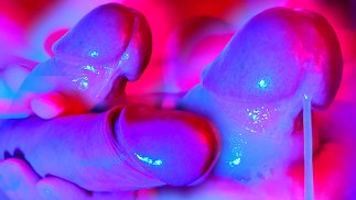 CLOSE UP MALE MASTURBATION USING A TOY. POWERFUL CUMSHOT
