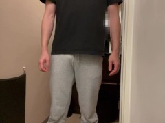 【既婚リーマン】トレーニング後にジムのシャワー室で気持ち良くオナニーしちゃいました！射精！喘ぎ声！！ - Screenshot 1 of 16 - Gay