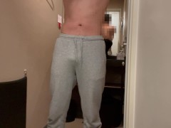 【既婚リーマン】トレーニング後にジムのシャワー室で気持ち良くオナニーしちゃいました！射精！喘ぎ声！！ - Screenshot 2 of 16 - Bisexual