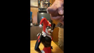 Harley Quinn gets a sexy facial
