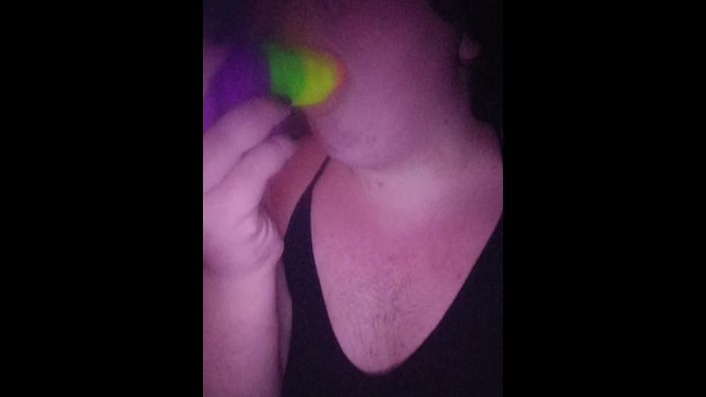 Ftm slut deepthroating 8" dildo