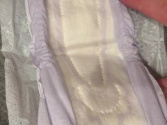 下着で失禁を我慢した結果 - Screenshot 1 of 16 - Diaper Wetting