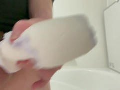 下着で失禁を我慢した結果 - Screenshot 14 of 16 - Adult Diaper