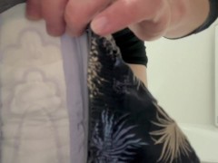 下着で失禁を我慢した結果 - Screenshot 2 of 16 - Adult Diaper