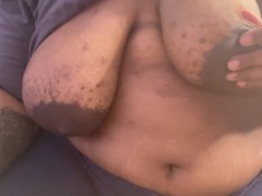 PUTTING LOTION ON MY BIG TITTIES 💦