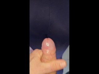 Mi Piace Farmi Sporcare Il Legging Di Sborra Calda Sul Culo