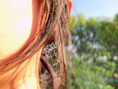 เดินเล่นอยู่ดี ๆ ก็เงี่ยนค่ะ ขอช่วยตัวเองหน่อยนะ | Melon Ice - Screenshot 1 of 16 - Public