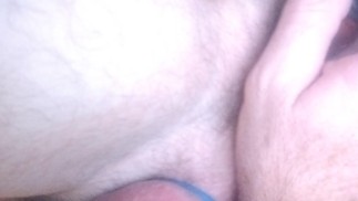 Вибрирующая палочка трахает мою задницу и тянет мой член