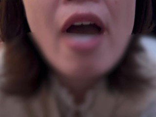 一边被鸡巴拍打，一边想要鸡巴精子的女孩。