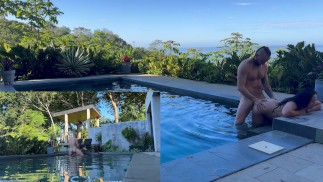 outdoors ASSFUCKING and Blowjob at the pool