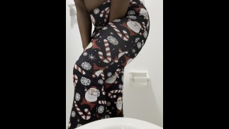 How long can I Hold it While looking at the Toilet PART 10: Christmas Desperation