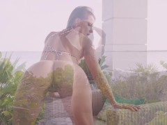 Mini bikini walk - Screenshot 6 of 16 - Mini Bikini