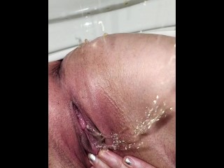 Pissing Close up