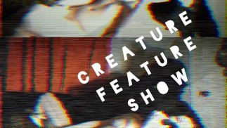 Голодная до члена девчонка Cums 2 плюшевых существа Feature Show