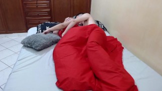 I fuck my friend and cum inside.