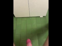 Virgin guy cums a lot! - Screenshot 16 of 16 - 18 Year Old Virgin