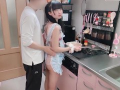 💙お料理中におちんちんいれないでっ💞即堕→『うしろからぱんぱんしゅきい💗』裸エプロンのパイパンおまんこの中に種付けびゅーっびゅーっ💞【ゆりんのちいさくてごめんなさい♡】BabyYurin - Screenshot 3 of 16 - ハメ撮り