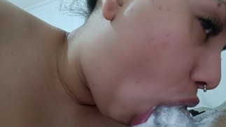 blowjob looking at the camera I like to see the creampie dripping from the mouth🍆🥛🥛😵😋💦🥵🥛🥛🥛