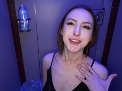 Young MILF Gloryhole - Screenshot 13 of 16 - Blowjobs