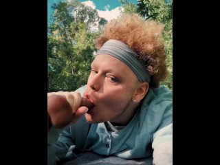 Смотреть, как пухлая Vanilla кончает в конце