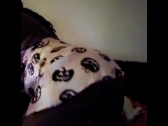 Quick Nut Before Bed - Screenshot 2 of 16 - Black Girl