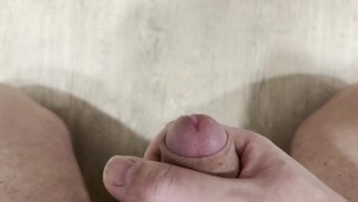 Fast Cumshot On The Floor