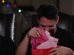 DIGITALPLAYGROUND -  The Holdup Crew  Plays Secret Santa BTS Look