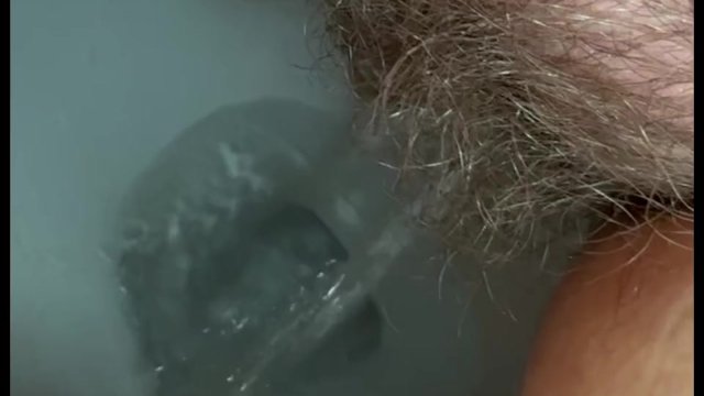 Piss (1min)