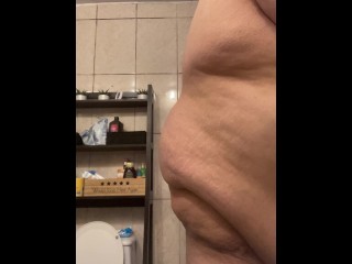 I need a Man to Shower me and Play with my Tits