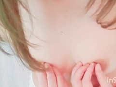 生理中のちっぱい娘の乳首オナニー♡ビンビン敏感乳首 - Screenshot 14 of 16 - Cute