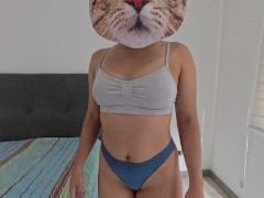 🐱💦 سکس چهار دست و پا با گربه ایرانی با لباس زیر و جوراب بلند - Screenshot 1 of 16 - Persian Girl